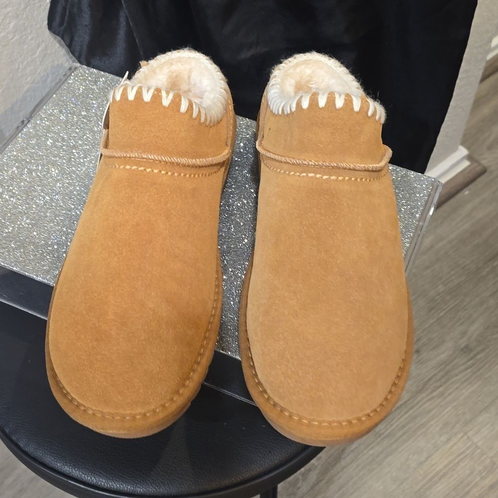 Cupcakes &‎ Cashmere Suede Mule Slippers - Picture 10 of 12